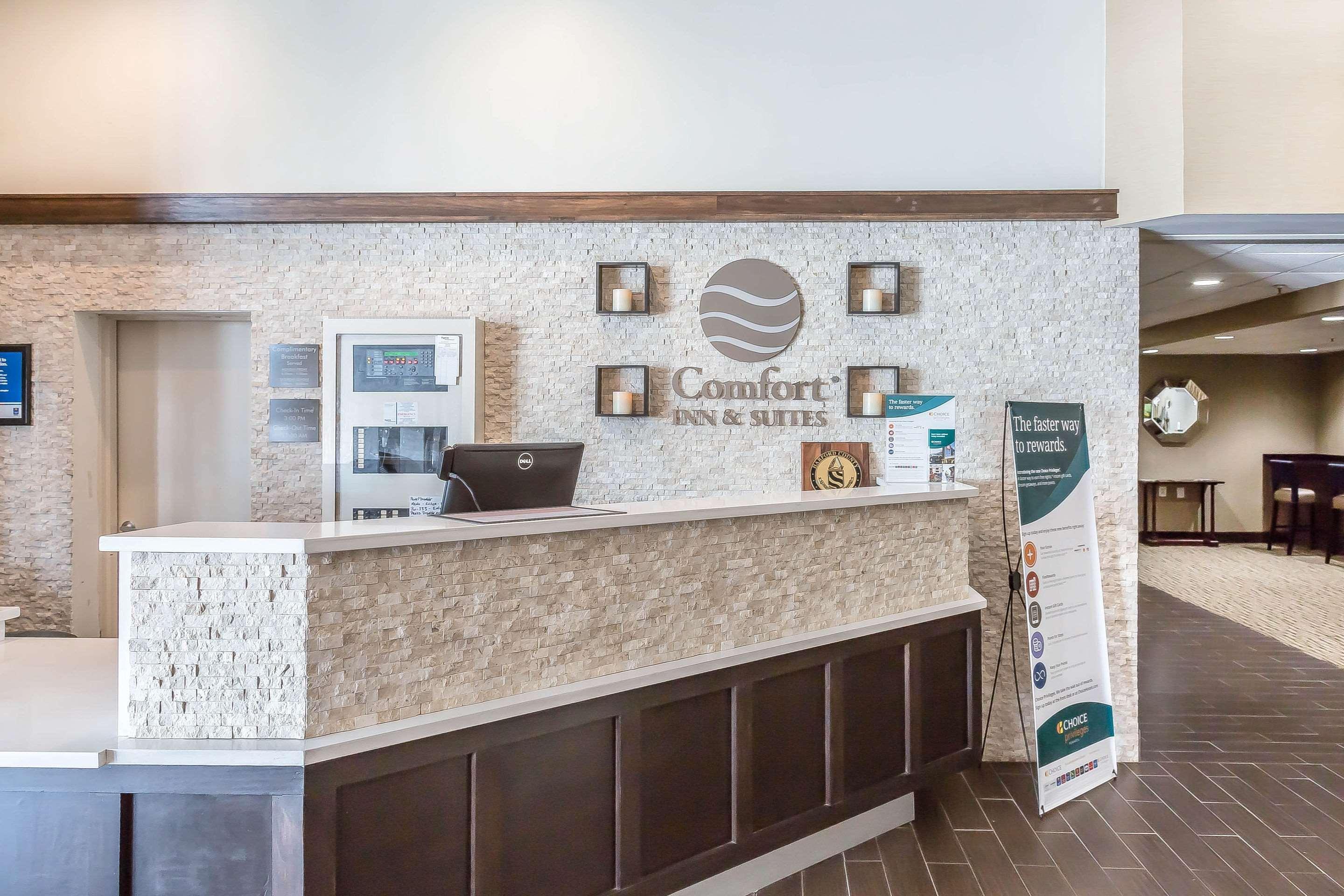 Comfort Inn & Suites Aberdeen Extérieur photo
